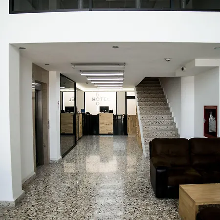 Hotel 500-3